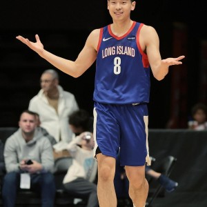 改穿几号？崔永熙此前在广州&amp;amp;篮网都穿8号 而广东已退役朱8球衣