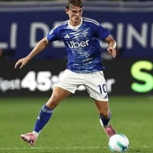 帕斯是本赛季五大联赛唯一一位参与球队联赛全部进球的球员