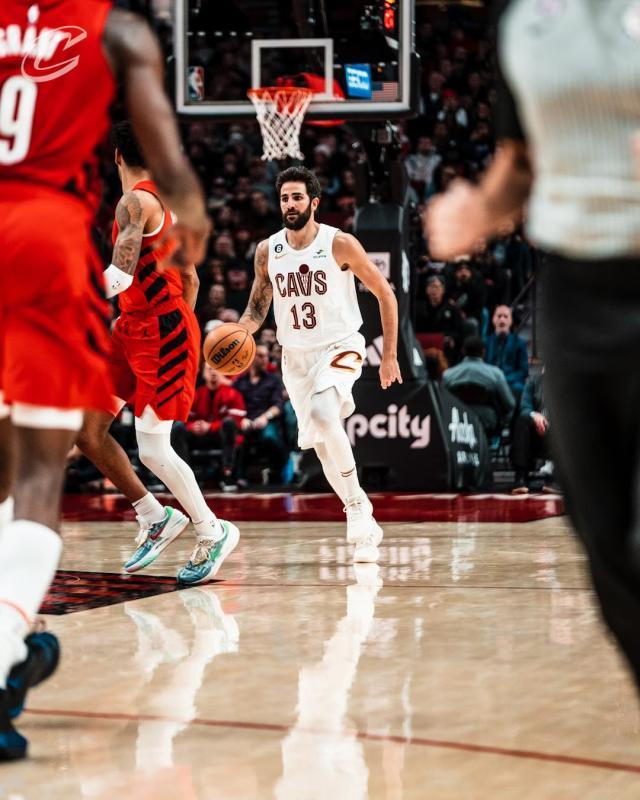 1673624391225012895.jpg FmVR58tXoAIi9MT.jpg